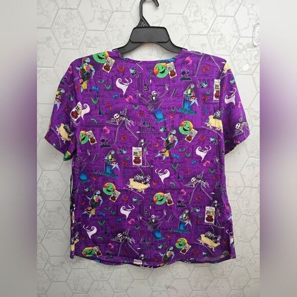 Nwt Disney The Nightmare Before Christmas Skellington Women's V-Neck Print Scrub - Picture 4 of 6